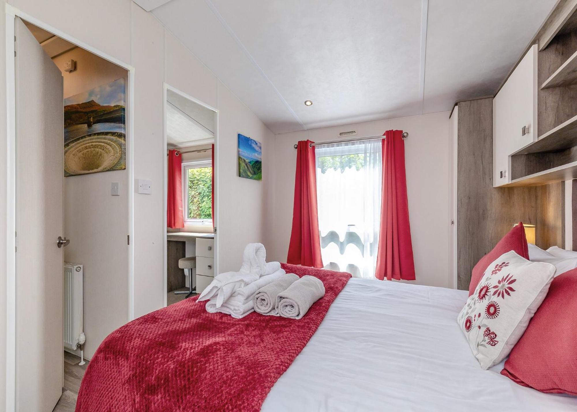 Longnor Wood Holiday Park المظهر الخارجي الصورة