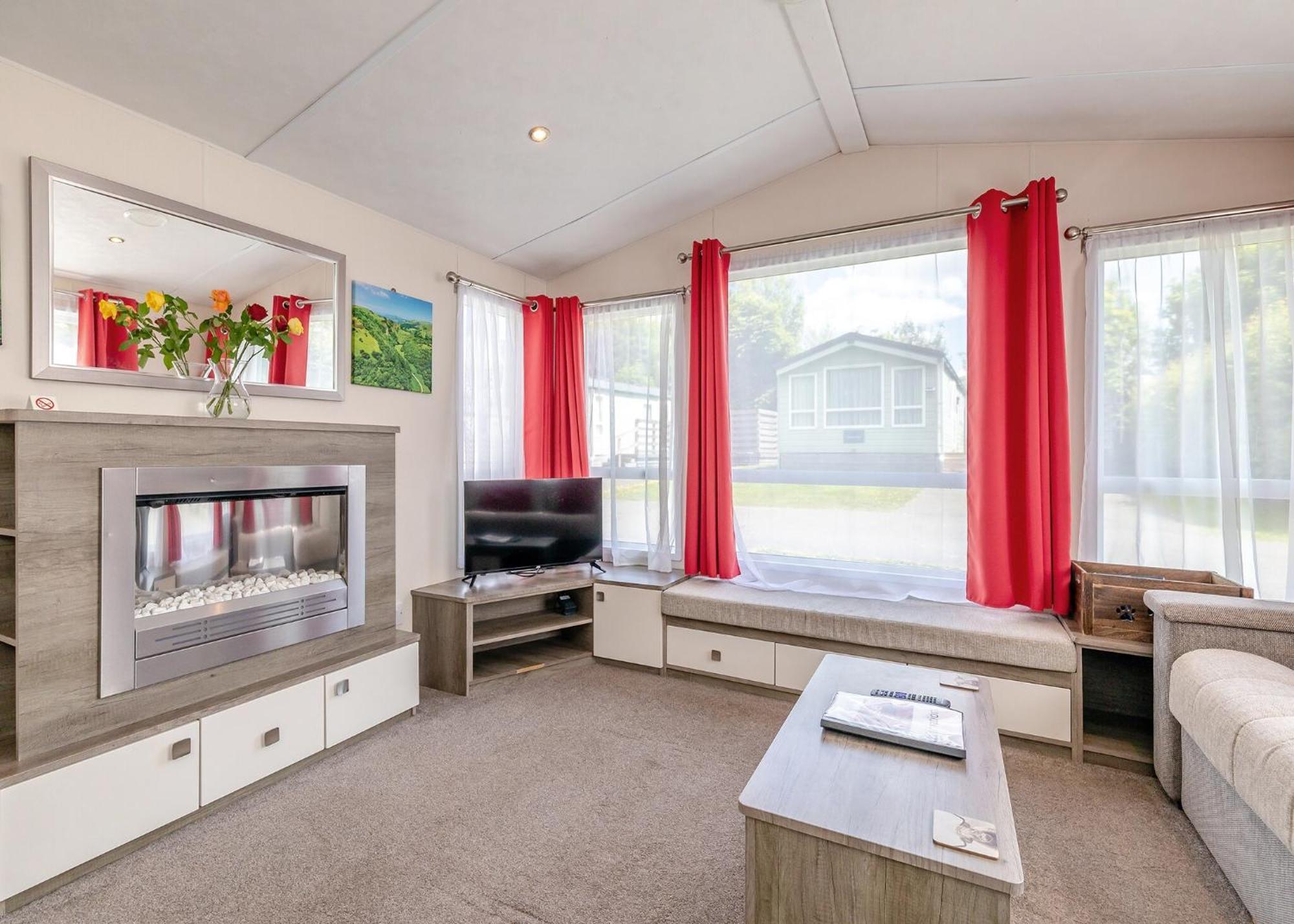 Longnor Wood Holiday Park المظهر الخارجي الصورة