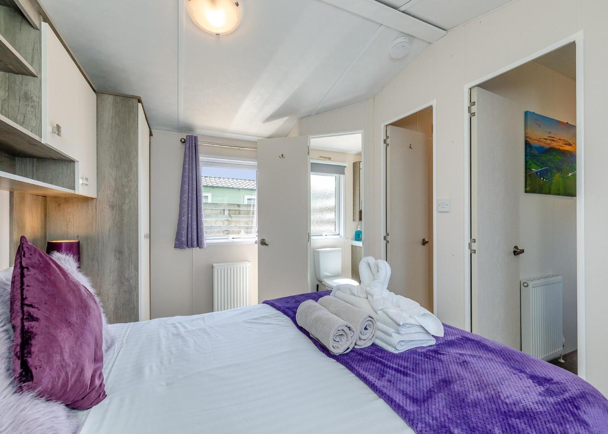 Longnor Wood Holiday Park المظهر الخارجي الصورة