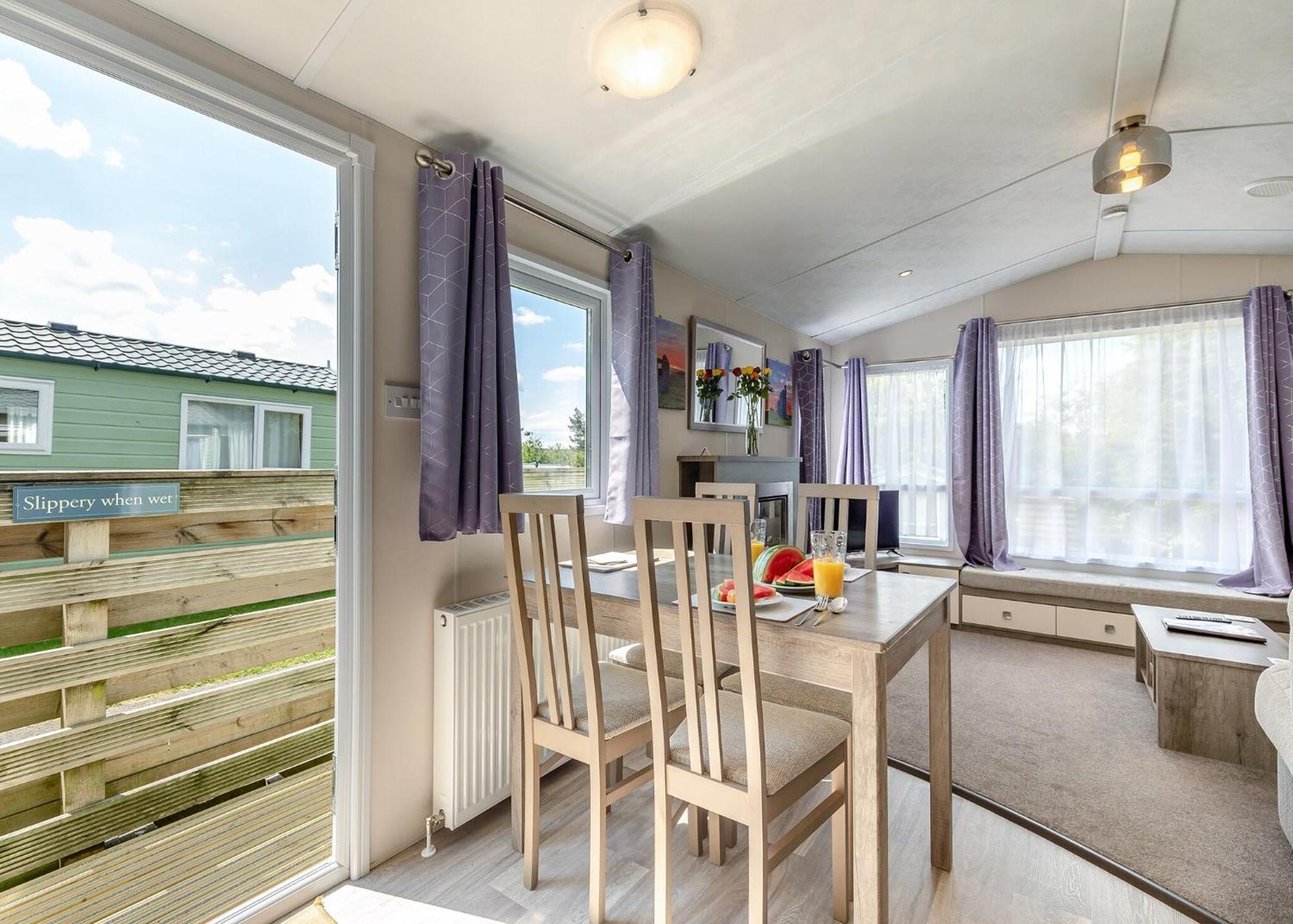 Longnor Wood Holiday Park المظهر الخارجي الصورة