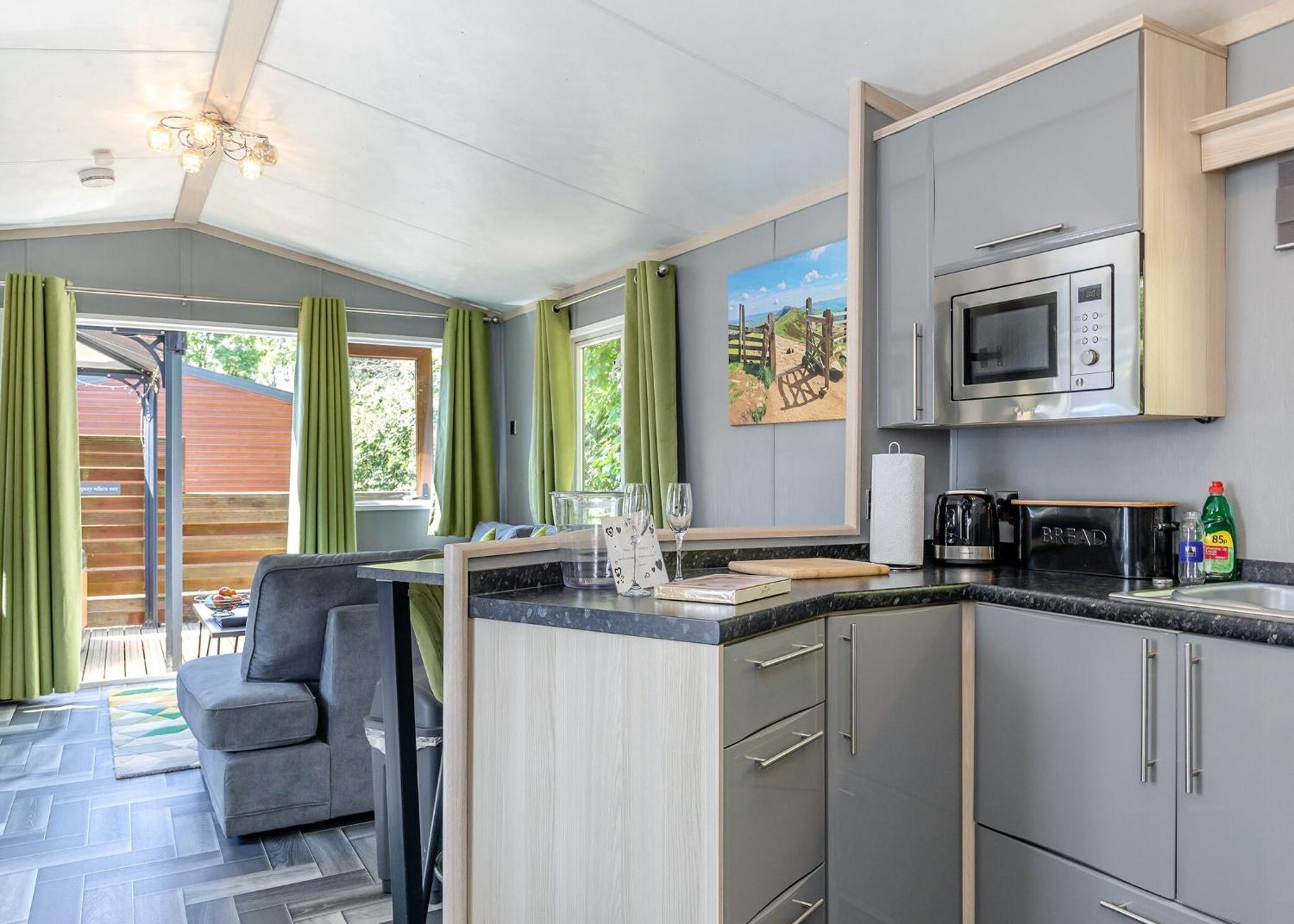 Longnor Wood Holiday Park المظهر الخارجي الصورة