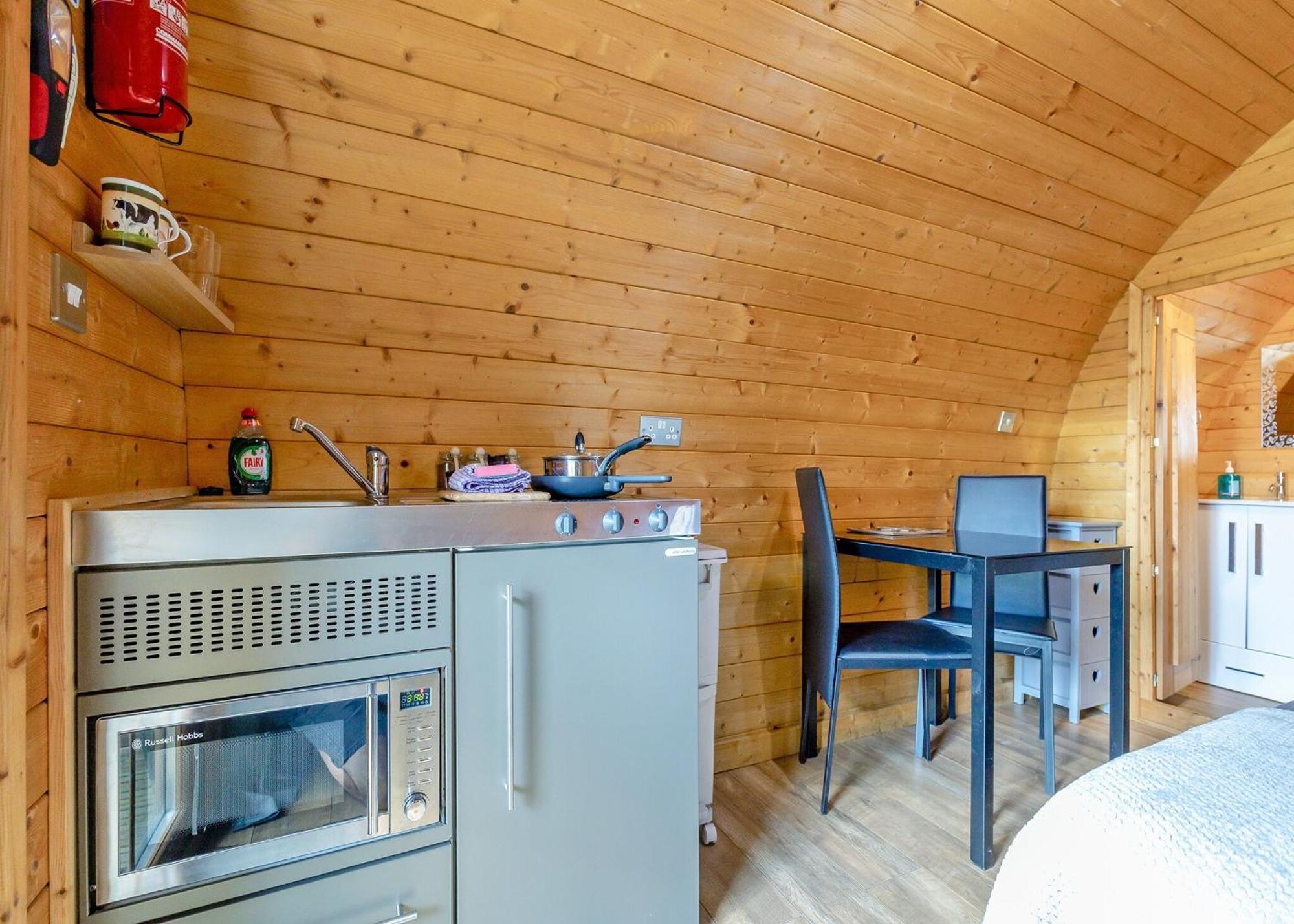 Longnor Wood Holiday Park المظهر الخارجي الصورة