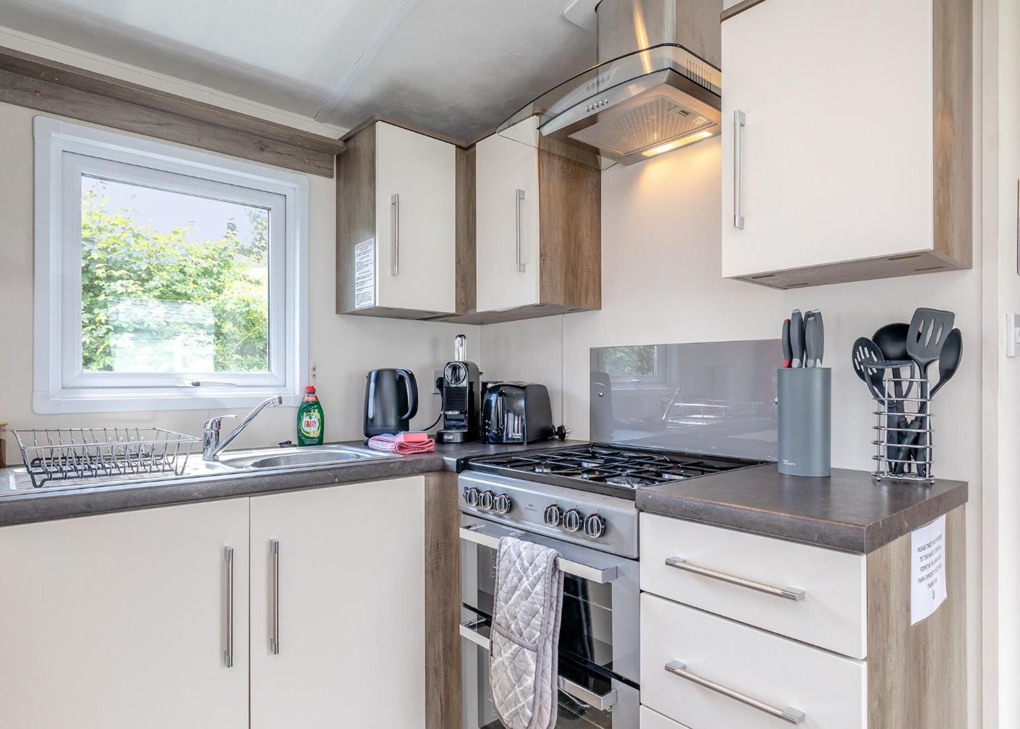 Longnor Wood Holiday Park المظهر الخارجي الصورة