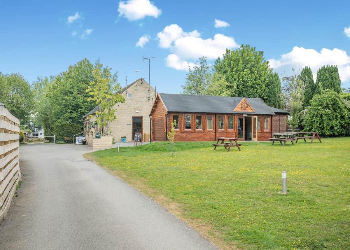 Longnor Wood Holiday Park المظهر الخارجي الصورة